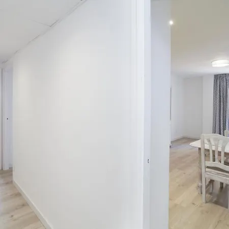 Aptos Priorat 3* 살루